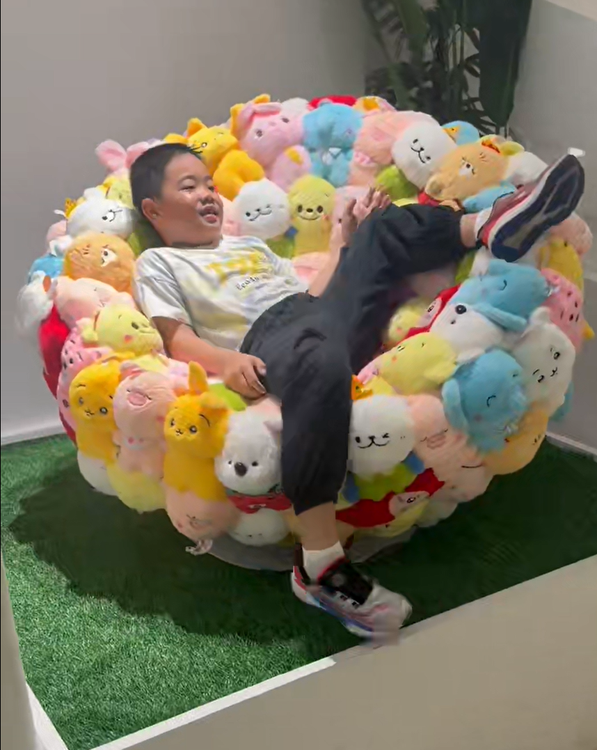 Sheetoo TQ019 Dopamine Chair – Cute Doll, 360° Swivel